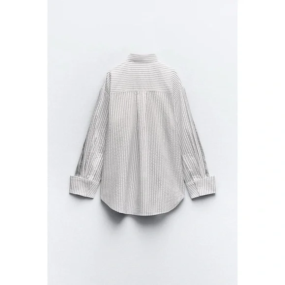 NWT Zara• Women’s oversized great & white striped button down size medium - Picture 2 of 10
